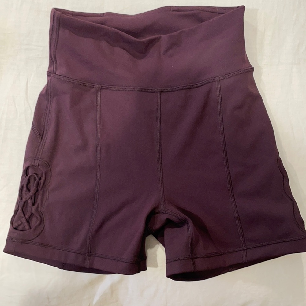 Lululemon 4 shorts